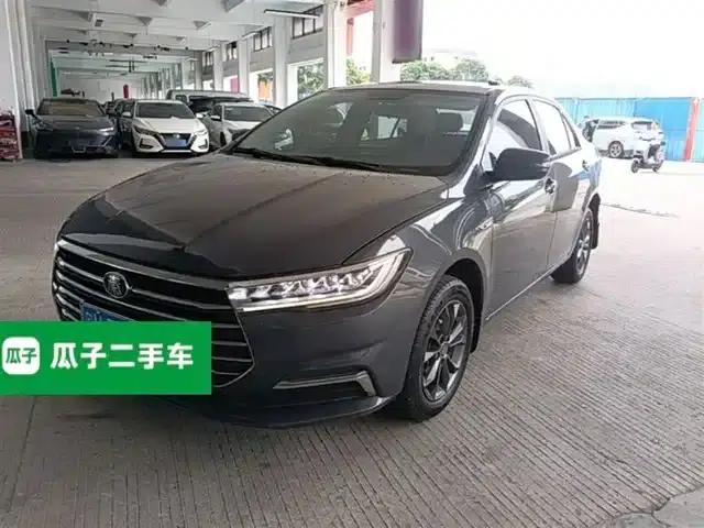 Qin 2019 1.5L Automatic Deluxe Edition