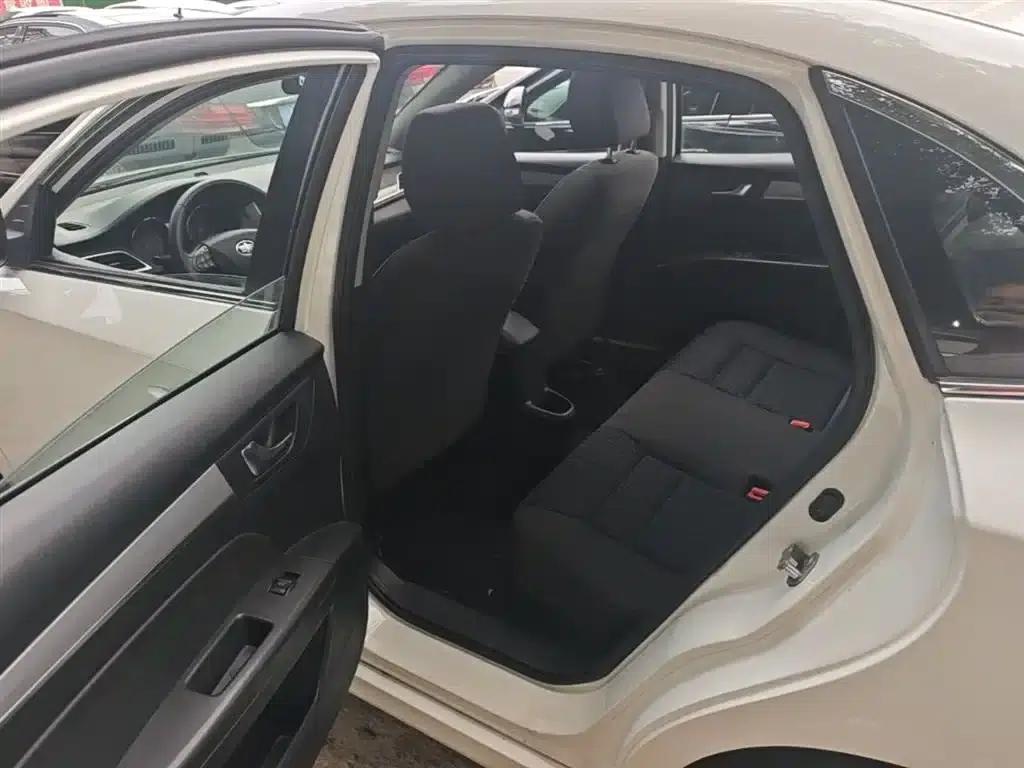 Besturn B30 2016 1.6L Automatic Luxury Edition — миниатюра 17
