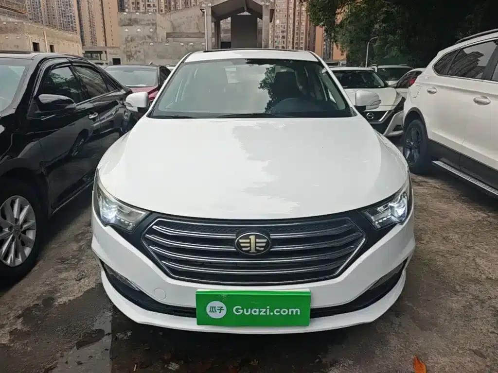 Besturn B30 2016 1.6L Automatic Luxury Edition — миниатюра 3