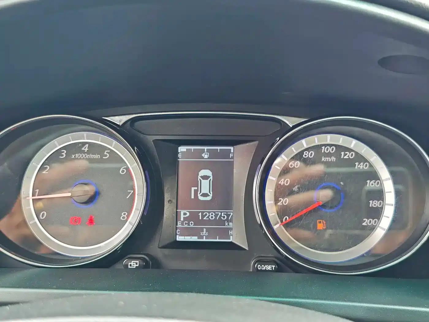 Fengxing CM7 2018 2.0T Automatic Premium Edition — миниатюра 23