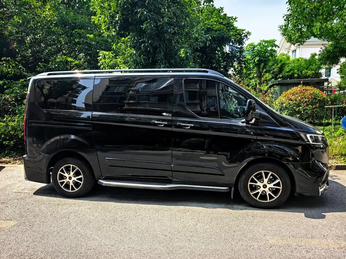Tourneo 2024 2.0T Automatic Premium Plus Edition — миниатюра 2