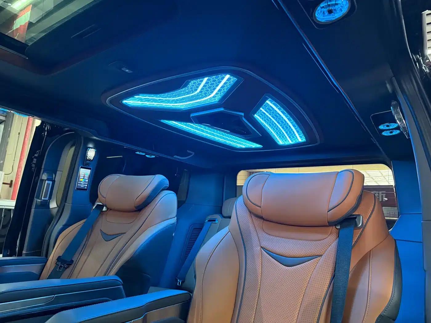 Tourneo 2024 2.0T Automatic Premium Plus Edition — миниатюра 13