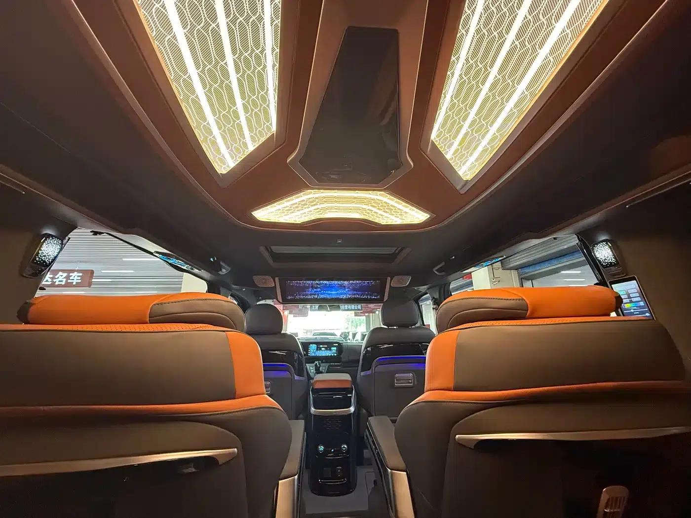 Tourneo 2024 2.0T Automatic Premium Plus Edition — миниатюра 16