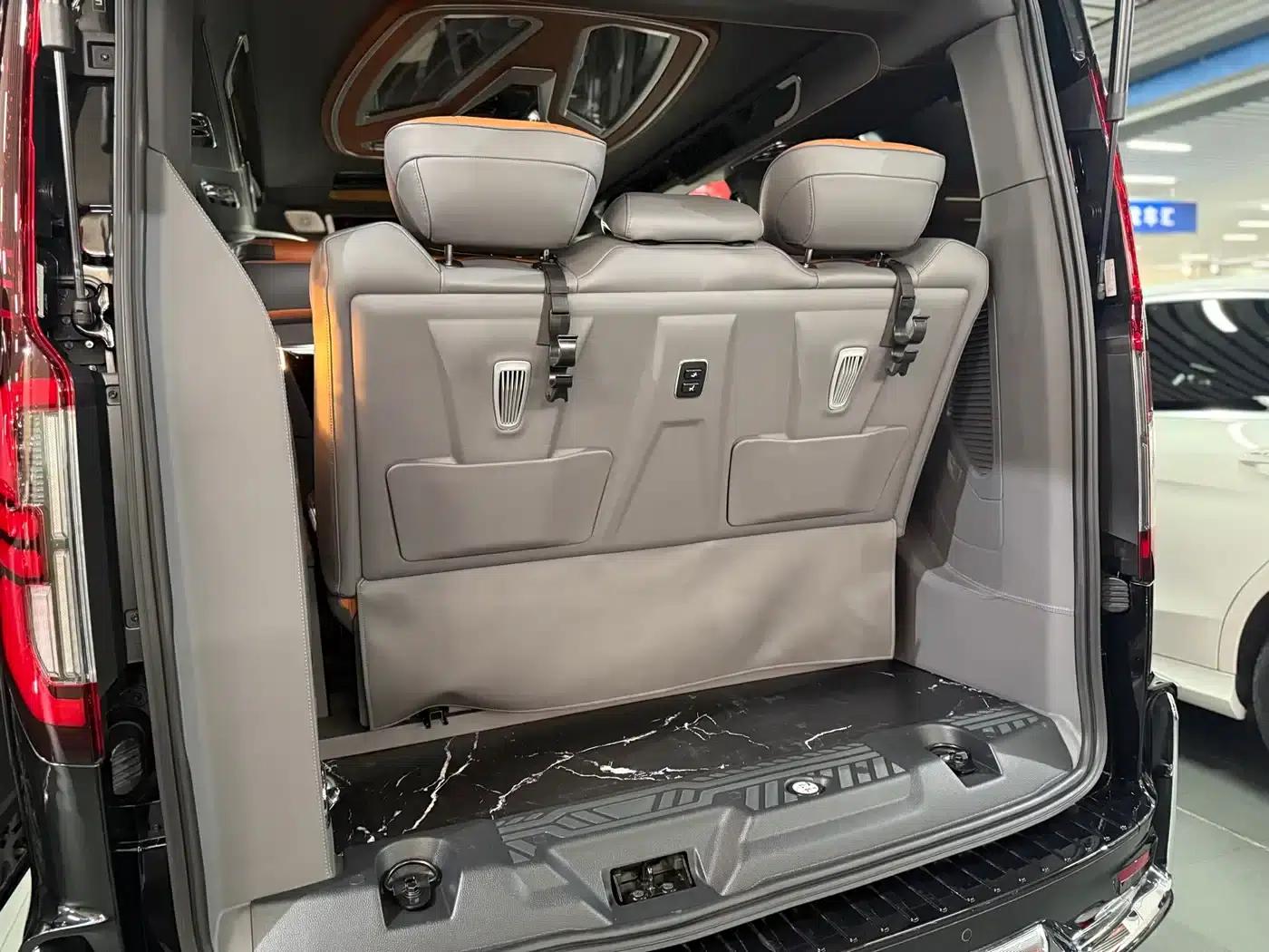 Tourneo 2024 2.0T Automatic Premium Plus Edition — миниатюра 17