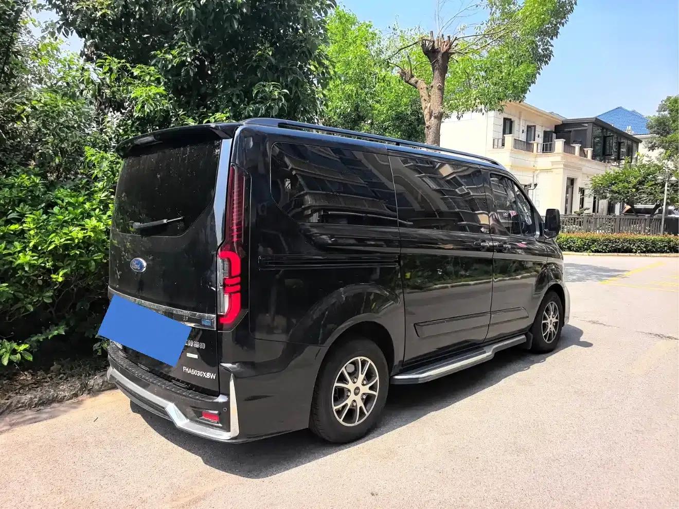 Tourneo 2024 2.0T Automatic Premium Plus Edition — миниатюра 3