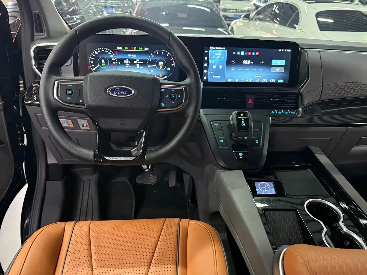 Tourneo 2024 2.0T Automatic Premium Plus Edition — миниатюра 5