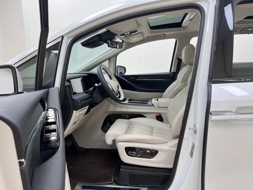 GAC Trumpchi Xiangwang M8 2026 Model Zongshi LiDAR Edition — миниатюра 34