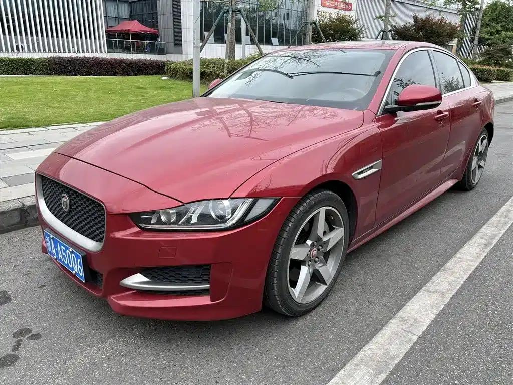 Jaguar XE 2017 2.0T 200PS R-Sport — миниатюра 1