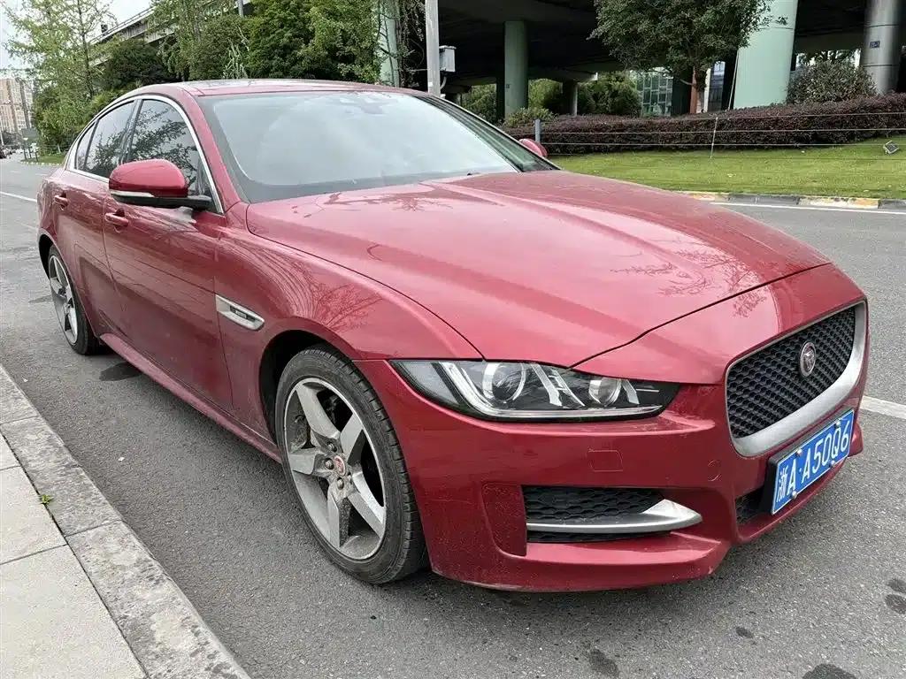 Jaguar XE 2017 2.0T 200PS R-Sport — миниатюра 2