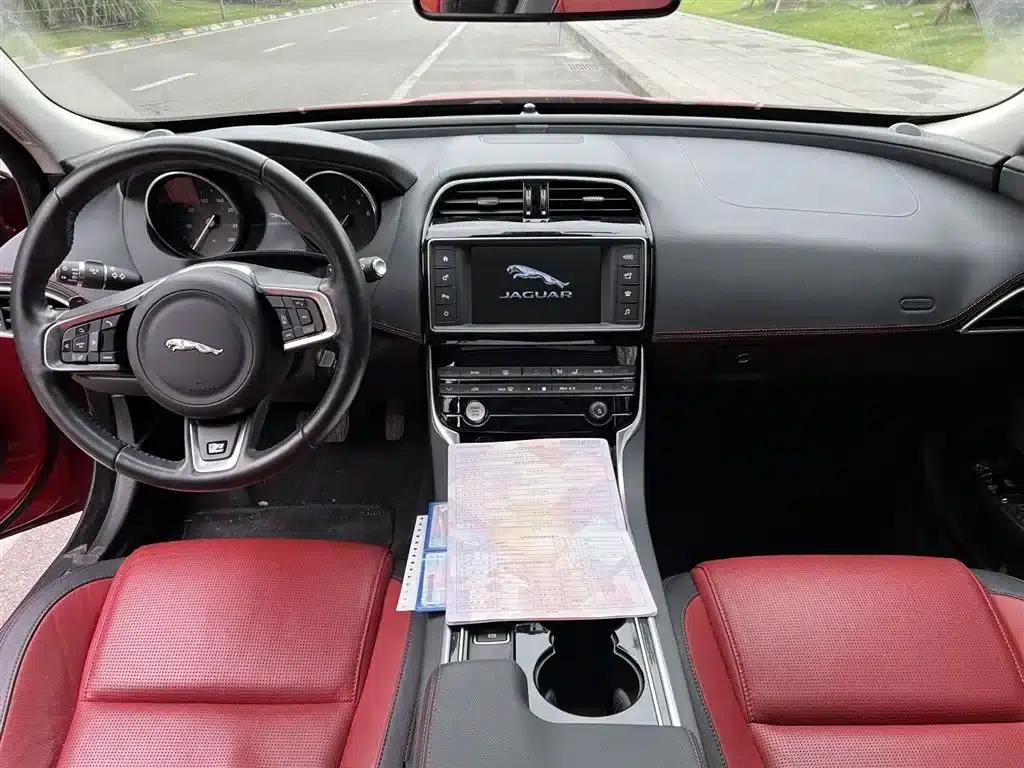 Jaguar XE 2017 2.0T 200PS R-Sport — миниатюра 8