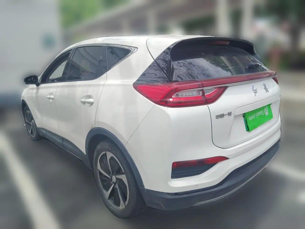 Hongqi E-HS3 2019 Zhilian Qiyue Two-Wheel Drive Version — миниатюра 4