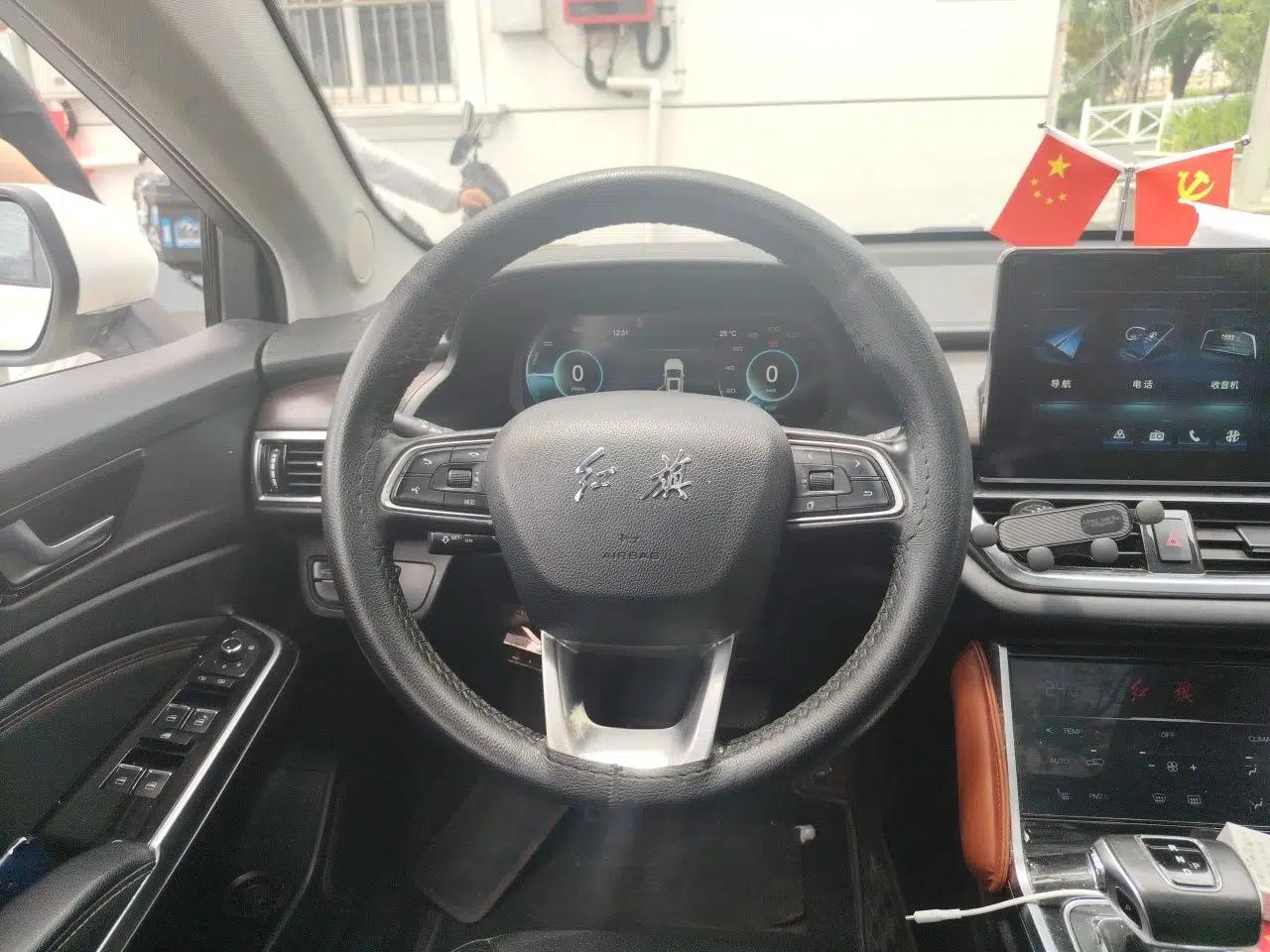 Hongqi E-HS3 2019 Zhilian Qiyue Two-Wheel Drive Version — миниатюра 10