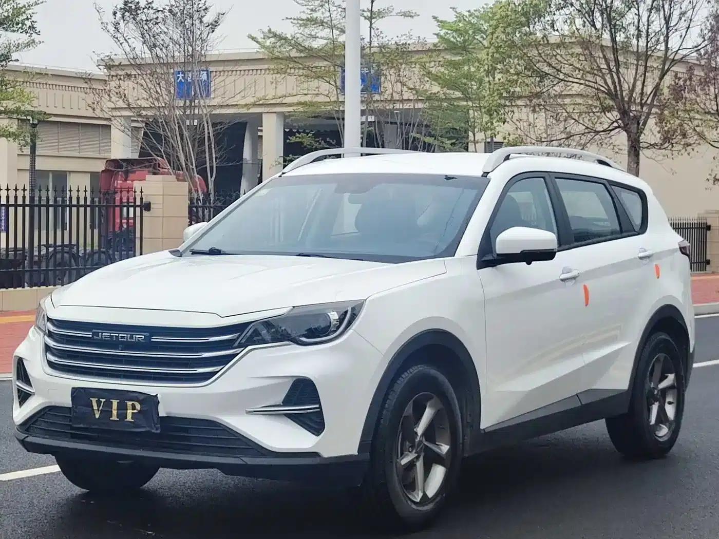 Jetour X70M 2020 Facelift 1.5T DCT Companion 7-Seater — миниатюра 1