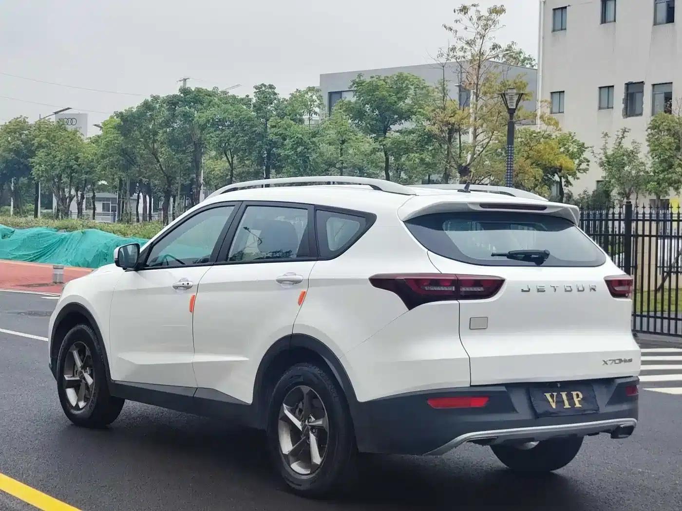 Jetour X70M 2020 Facelift 1.5T DCT Companion 7-Seater — миниатюра 9