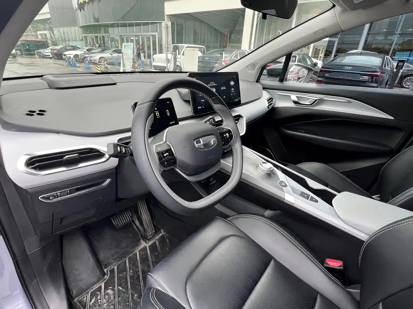 Geely Geometry C 2020 Selected Range Edition 550KM C++ — миниатюра 5