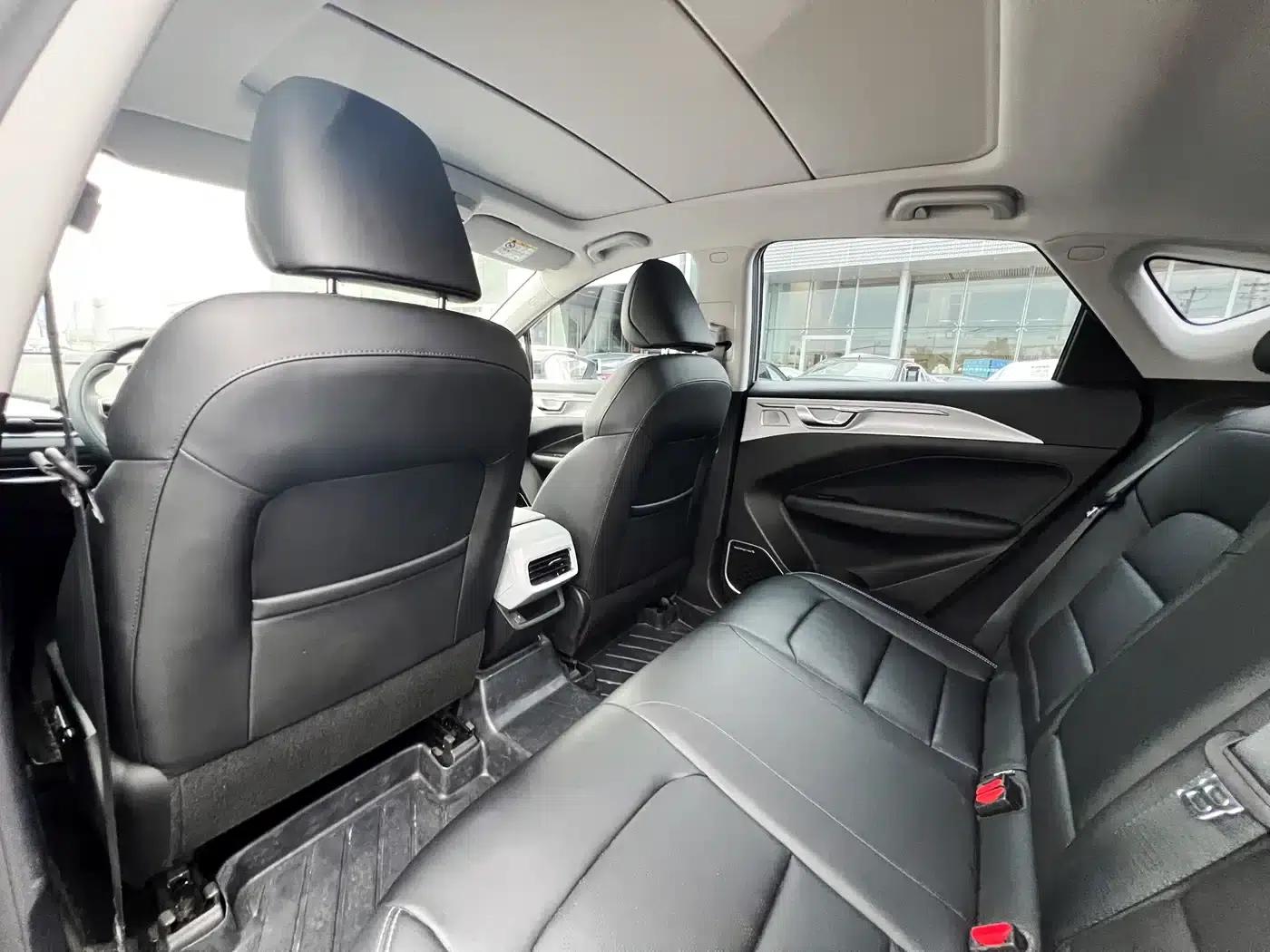 Geely Geometry C 2020 Selected Range Edition 550KM C++ — миниатюра 6