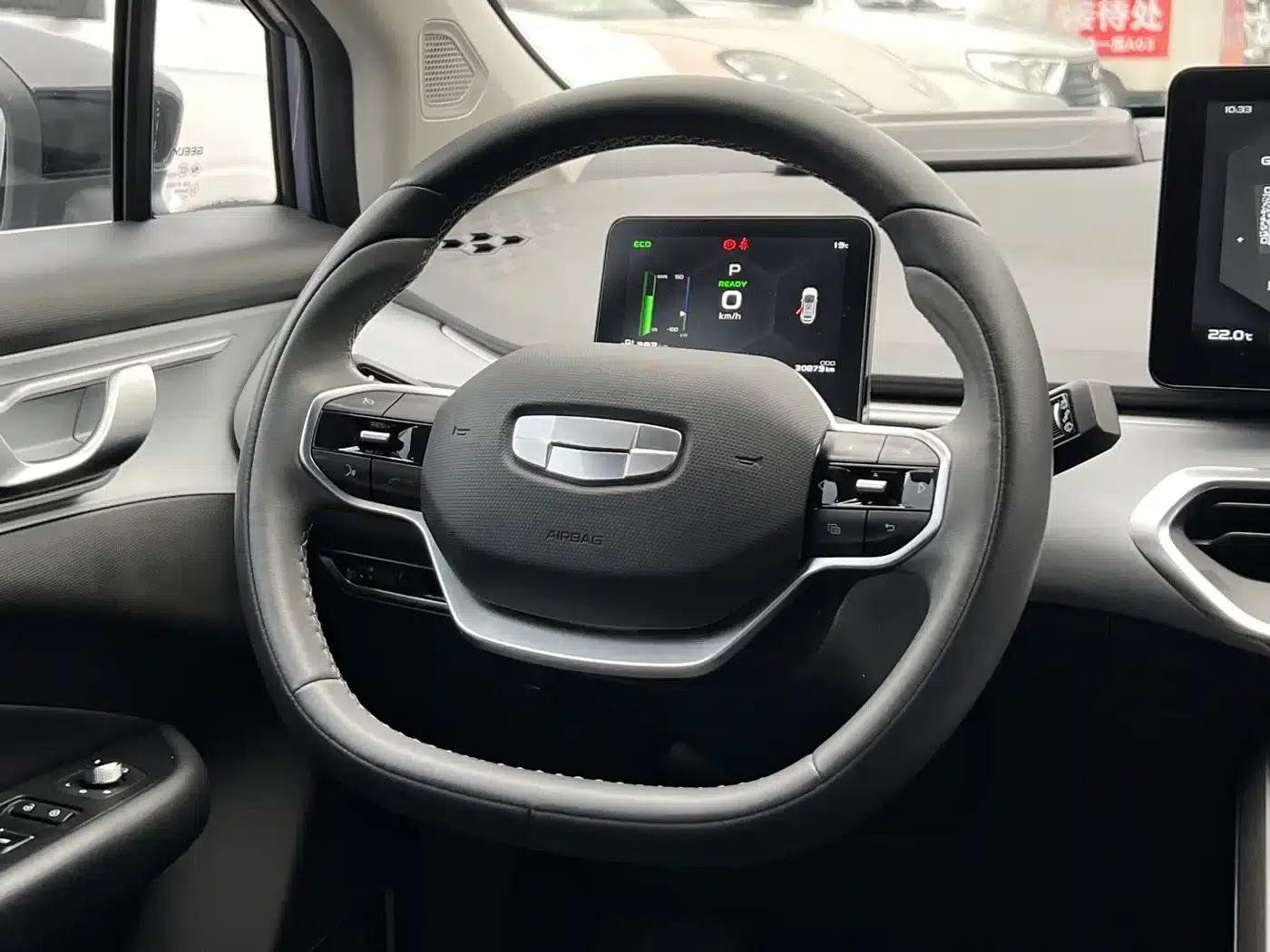 Geely Geometry C 2020 Selected Range Edition 550KM C++ — миниатюра 9