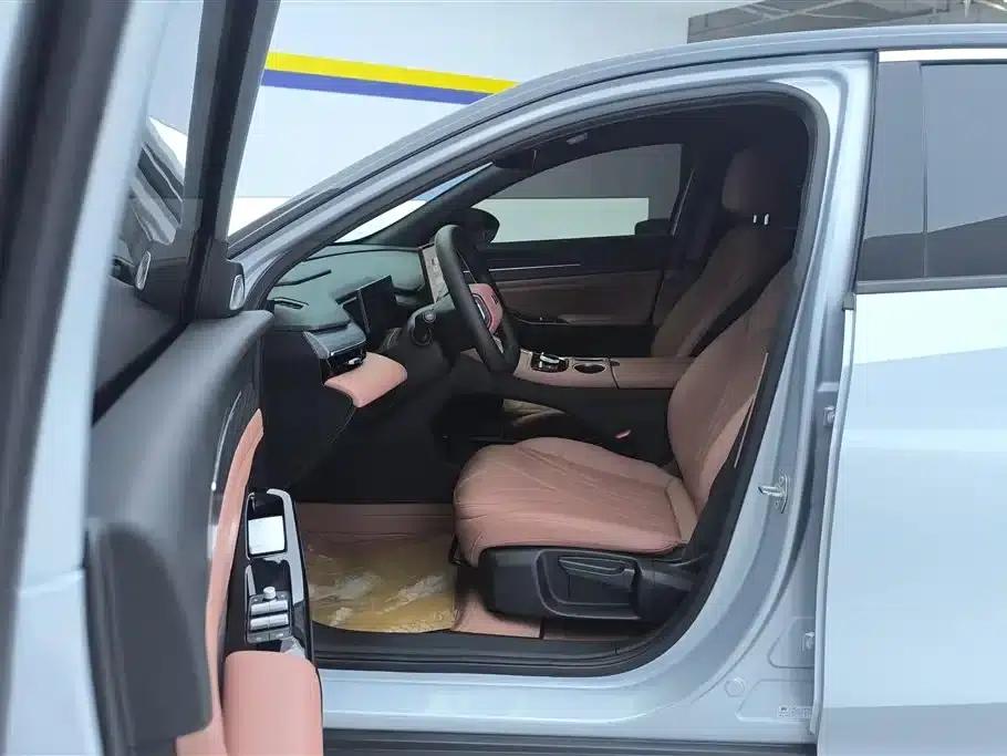 Galaxy L6 2025 EM-i 60km Starter Edition — миниатюра 9