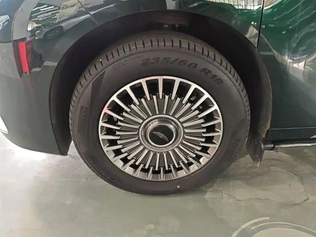 Yizhen L380 2025 Model 805km Flagship Edition 4WD — миниатюра 23