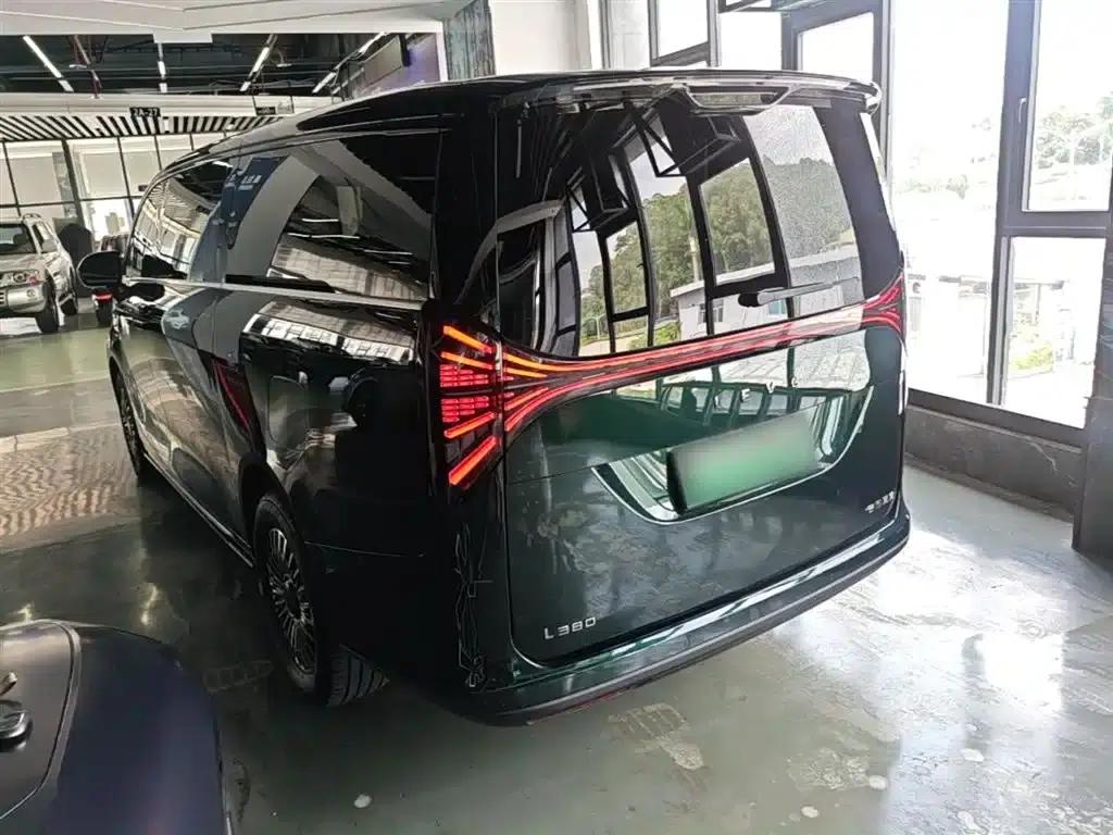 Yizhen L380 2025 Model 805km Flagship Edition 4WD — миниатюра 5