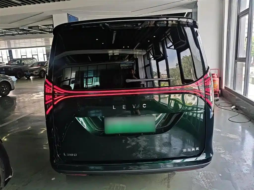Yizhen L380 2025 Model 805km Flagship Edition 4WD — миниатюра 6