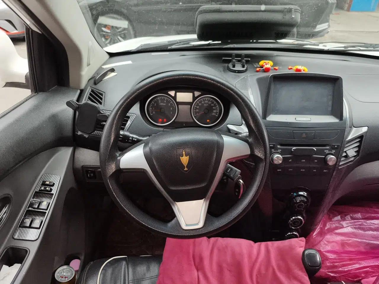 Jinbei Zhishang S30 2013 1.5L Manual Fashion Edition — миниатюра 10