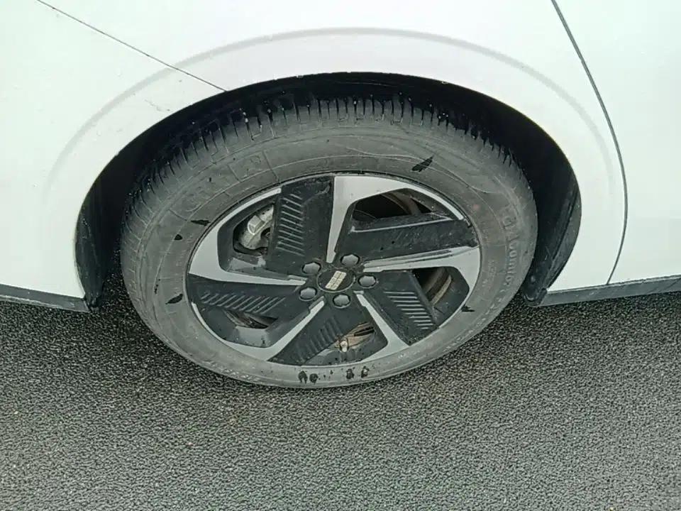 Geely Galaxy L6 2024 125km PLUS Dragon Edition — миниатюра 11