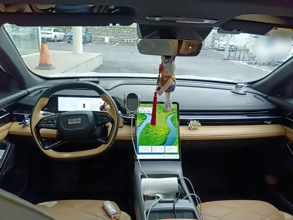 Geely Galaxy L6 2024 125km PLUS Dragon Edition — миниатюра 12