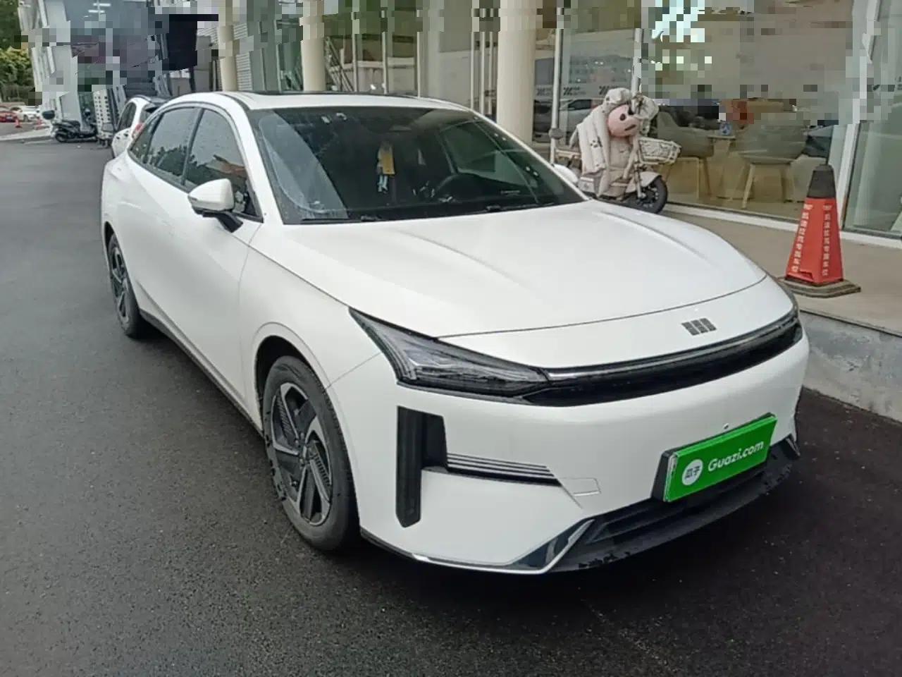 Geely Galaxy L6 2024 125km PLUS Dragon Edition — миниатюра 3