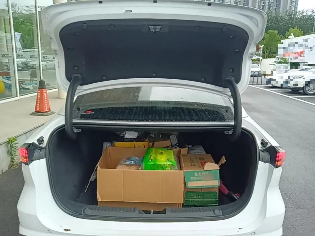 Geely Galaxy L6 2024 125km PLUS Dragon Edition — миниатюра 22