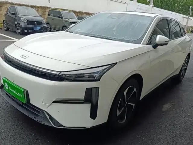 Geely Galaxy L6 2024 125km PLUS Dragon Edition