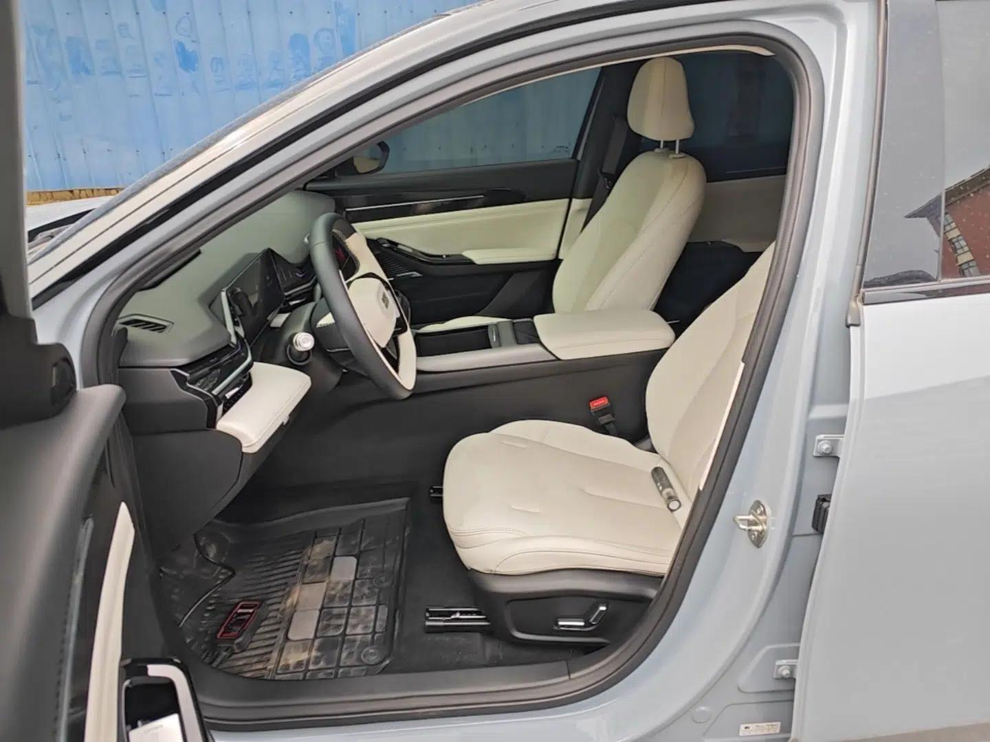 Geely Galaxy L6 2023 125km Starship — миниатюра 17