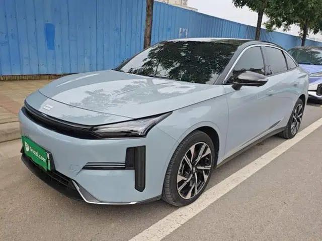 Geely Galaxy L6 2023 125km Starship