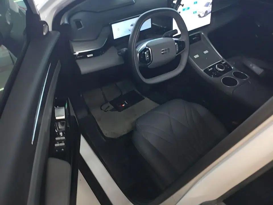 Geely Galaxy L6 2025 EM-i 140km Explorer+ Edition — миниатюра 18