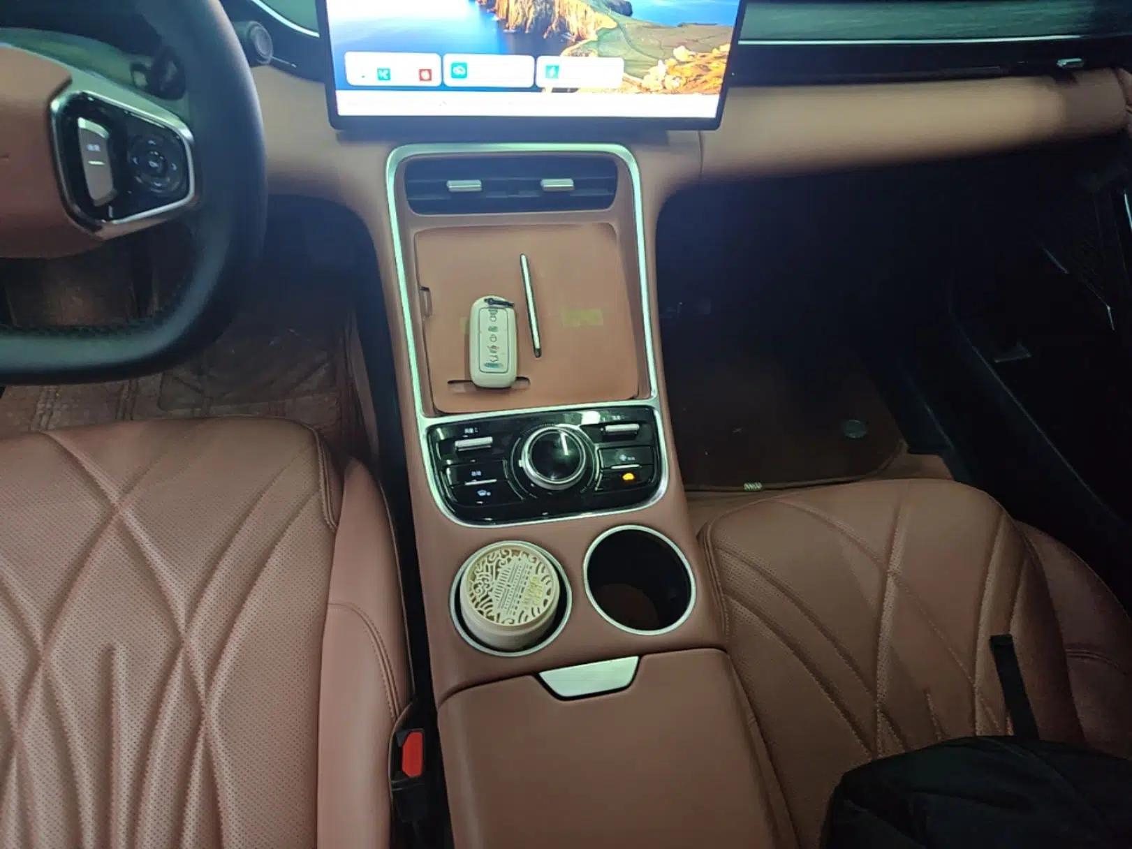 Geely Galaxy L6 2025 EM-i 60km Launch Edition — миниатюра 16