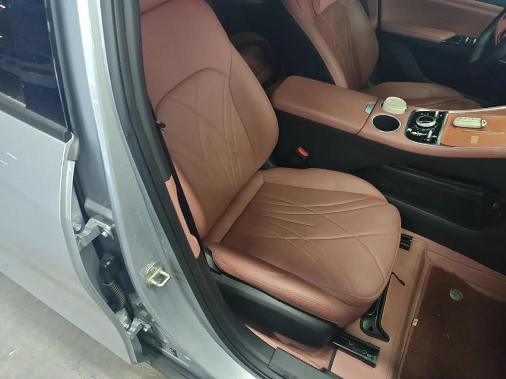 Geely Galaxy L6 2025 EM-i 60km Launch Edition — миниатюра 19