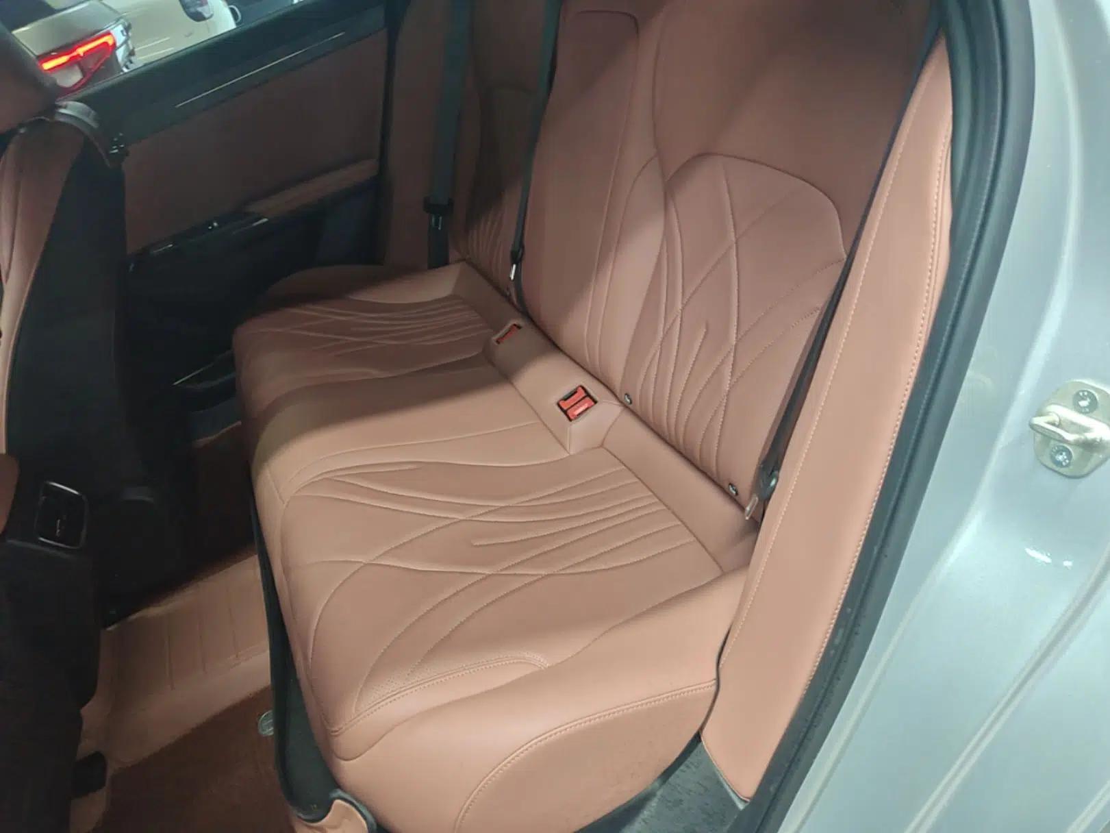 Geely Galaxy L6 2025 EM-i 60km Launch Edition — миниатюра 20