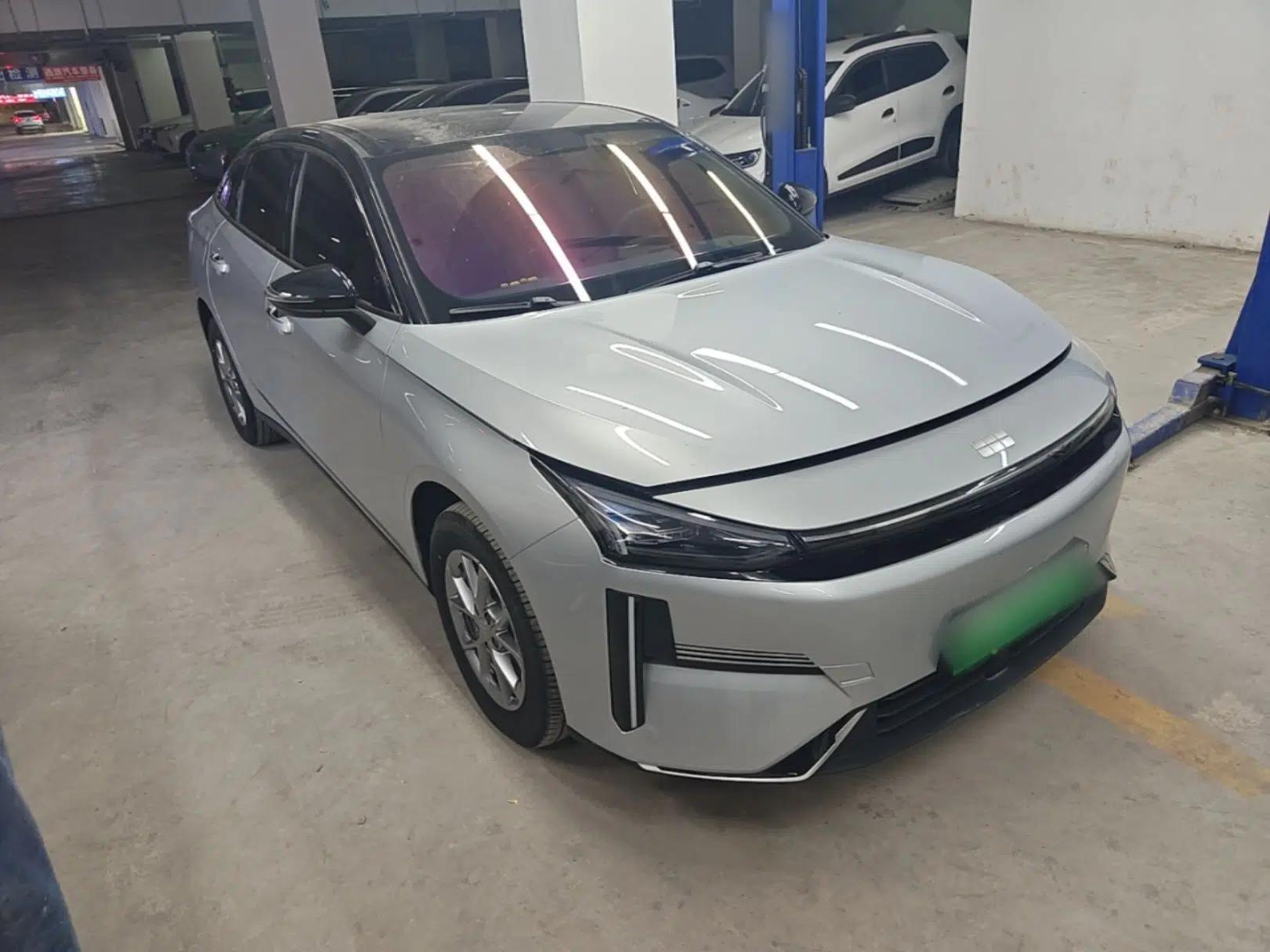 Geely Galaxy L6 2025 EM-i 60km Launch Edition — миниатюра 3