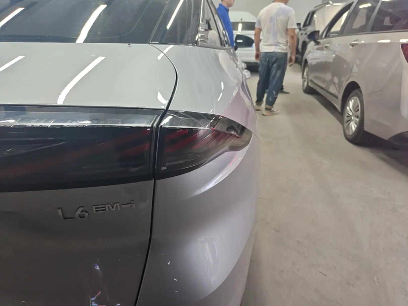 Geely Galaxy L6 2025 EM-i 60km Launch Edition — миниатюра 9