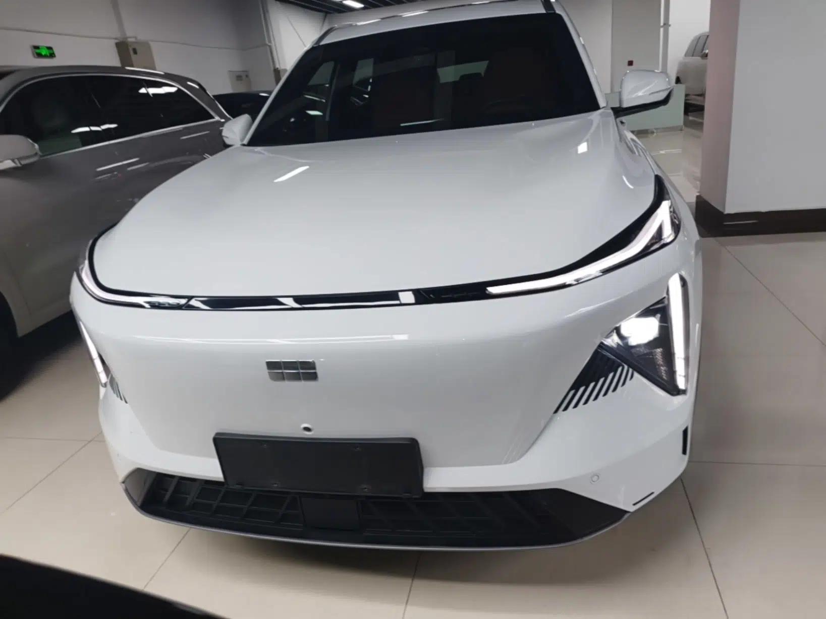 Geely Galaxy L7 2024 1.5T 115 km PLUS Dragon Edition — миниатюра 2