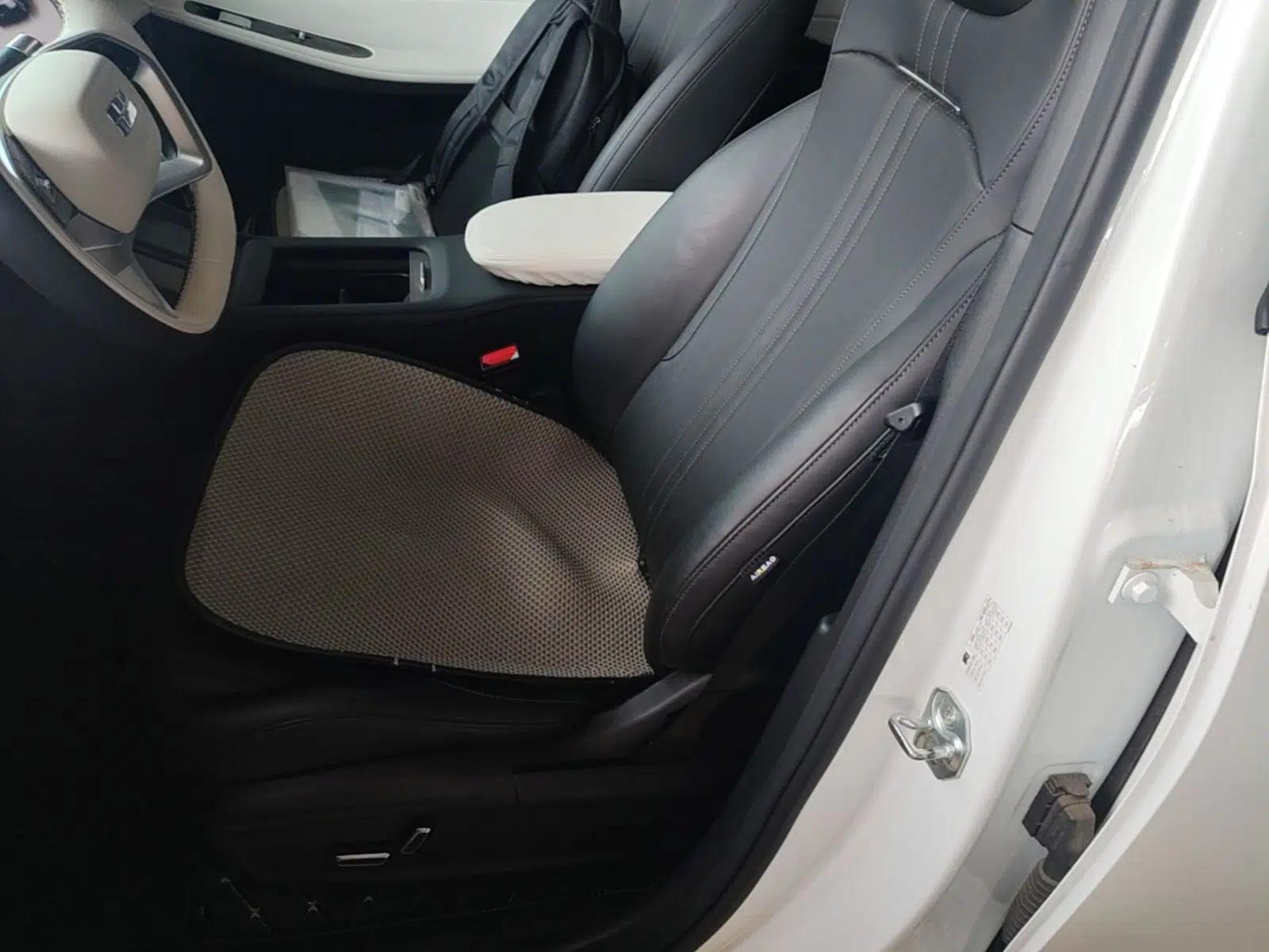 Geely Galaxy L7 2023 1.5T 115 km MAX — миниатюра 17