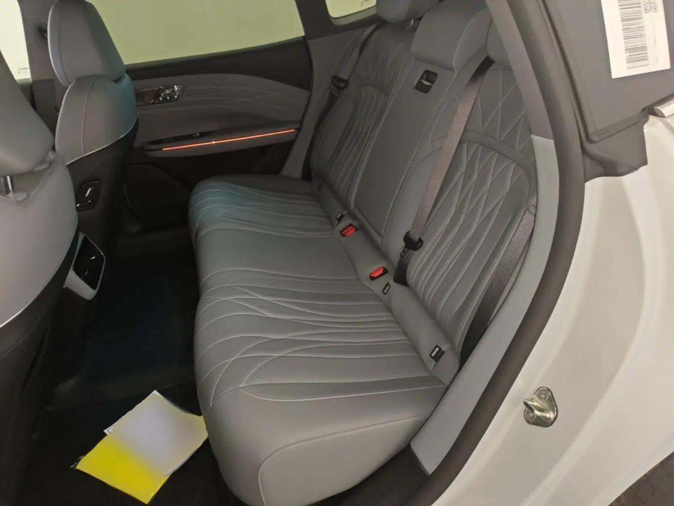 Geely Galaxy E8 2025 700 km Long-Range Intelligent Driving Version — миниатюра 25