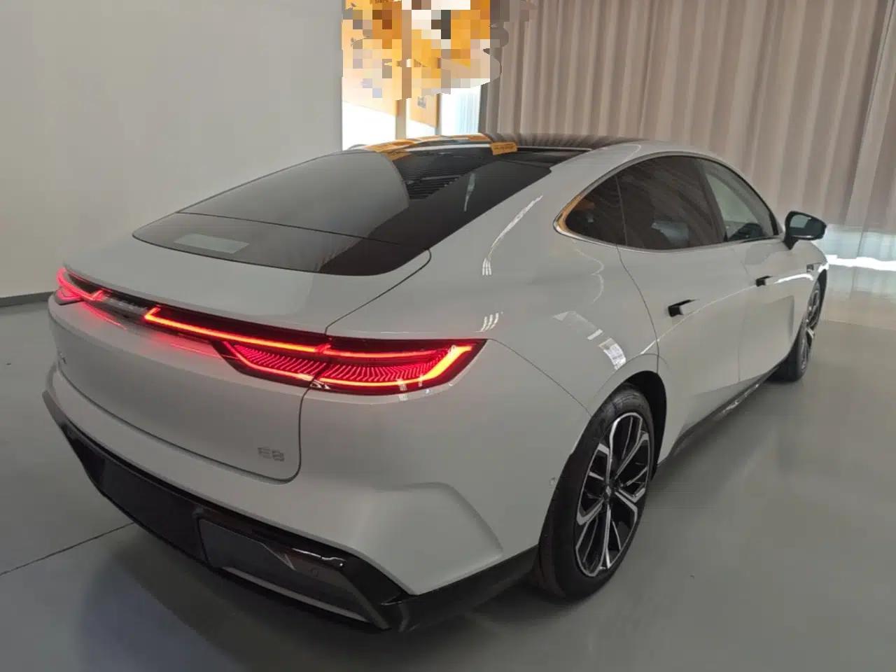 Geely Galaxy E8 2025 700 km Long-Range Intelligent Driving Version — миниатюра 6