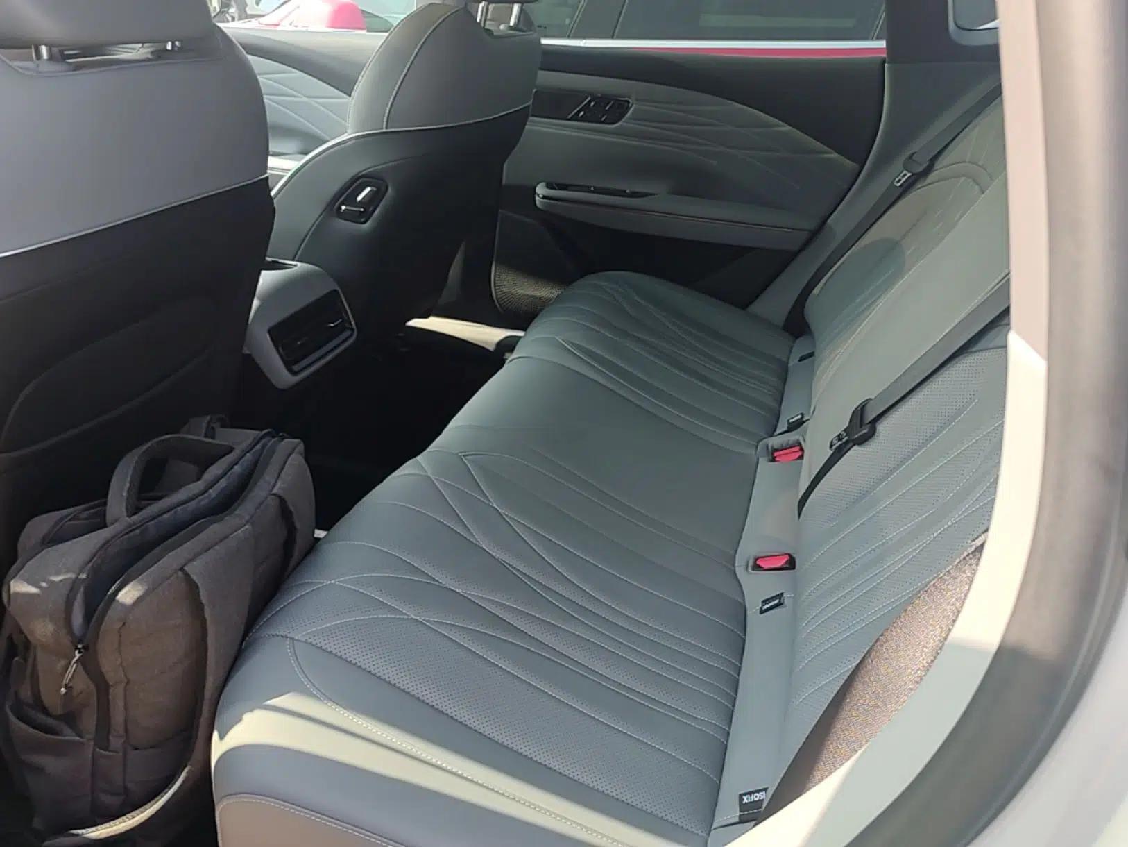Geely Galaxy E8 2025 700 km Long-Range Intelligent Driving Version — миниатюра 20