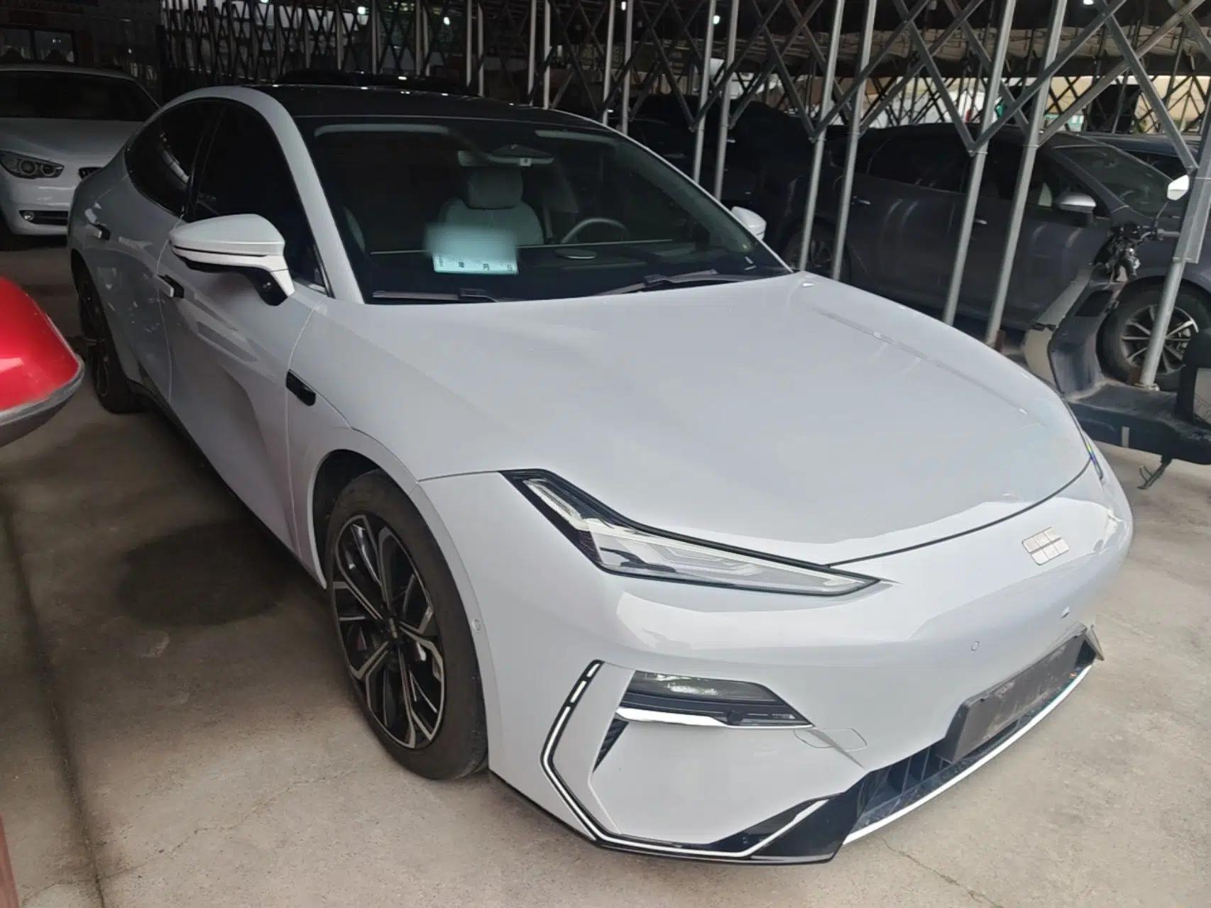 Geely Galaxy E8 2025 700 km Long-Range Intelligent Driving Version — миниатюра 3