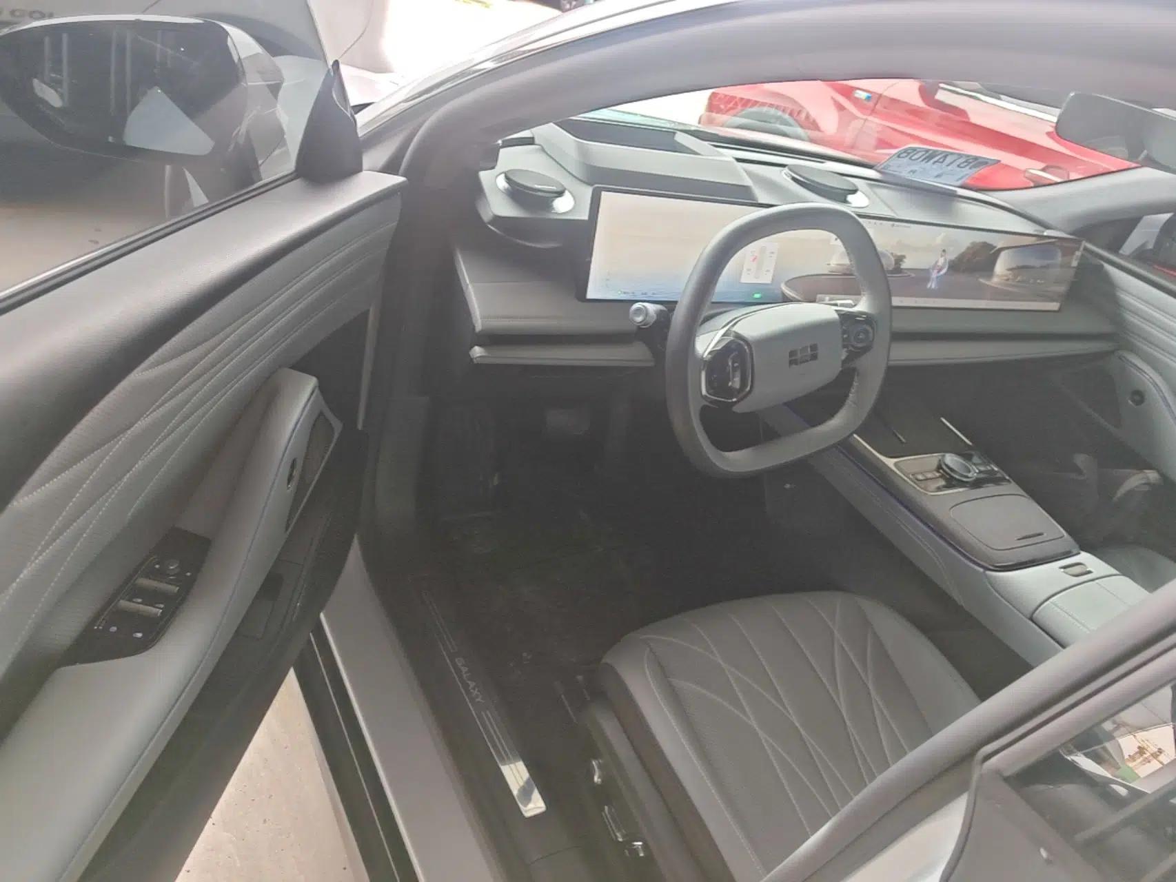 Geely Galaxy E8 2025 700 km Long-Range Intelligent Driving Version — миниатюра 25