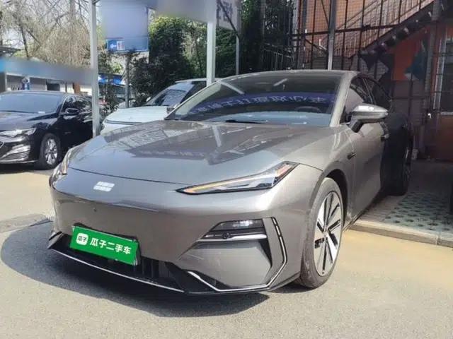 Geely Galaxy E8 2024 665 km Range Rear-Drive Starship Long-Range Version