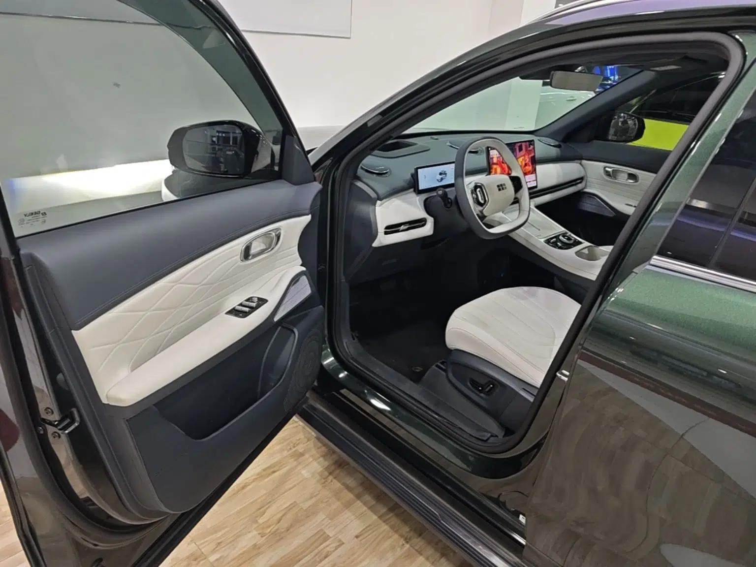 Geely Galaxy Xingjian 7 EM-i 2025 120km Exploration+ Version — миниатюра 18