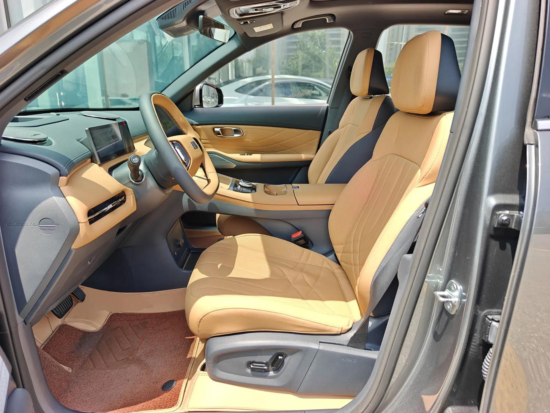 Geely Galaxy Xingjian 7 EM-i 2025 120km Exploration+ Version — миниатюра 18
