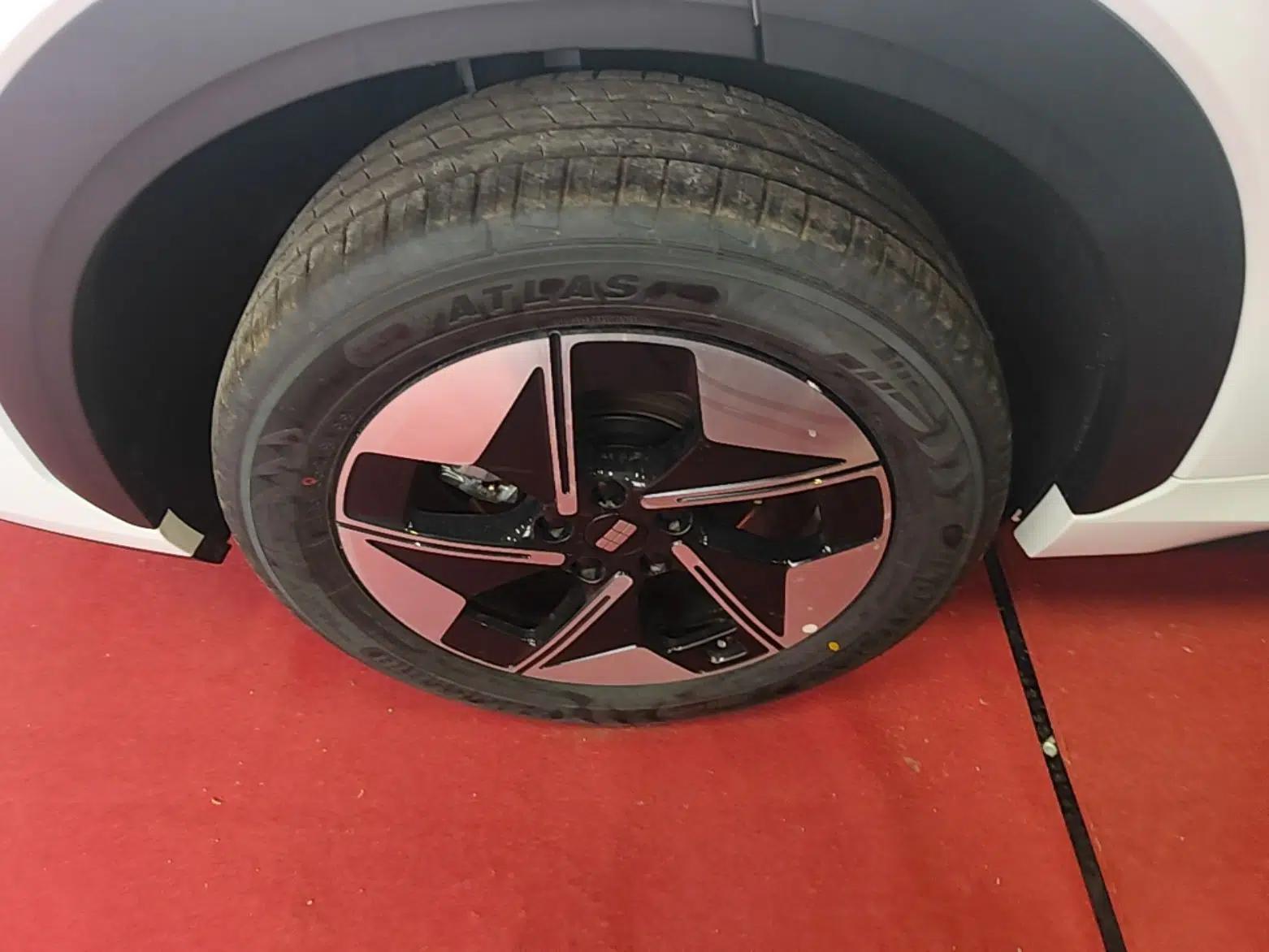Geely Galaxy E5 2026 Model 530km Launch Edition — миниатюра 11